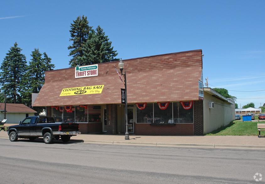 16 Main St W, Isanti, MN for sale - Primary Photo - Image 1 of 1