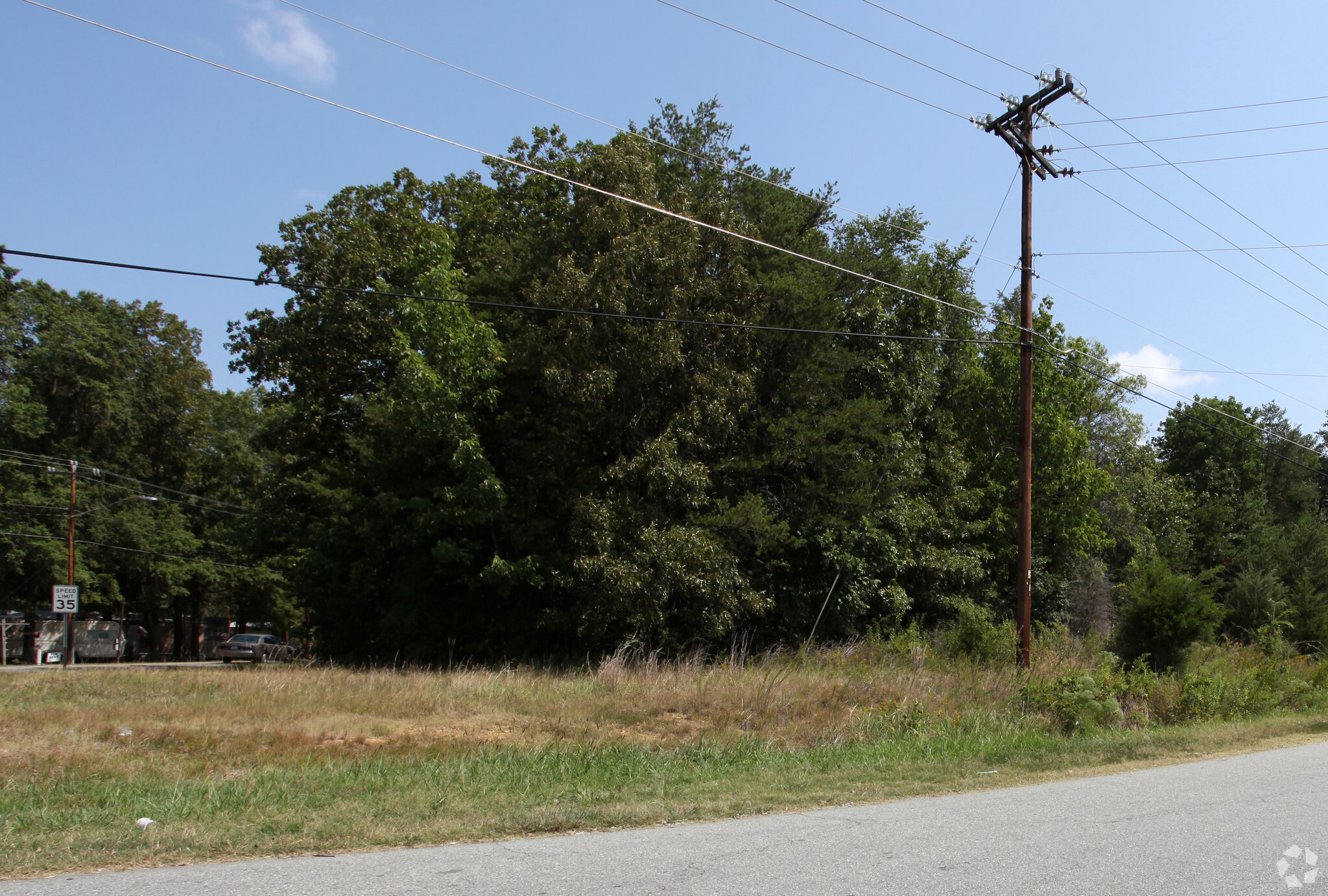 Elm/Parker St, Graham, NC for rent Primary Photo- Image 1 of 3