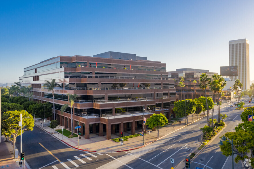 5750 Wilshire Blvd, Los Angeles, CA for rent - Building Photo - Image 2 of 6