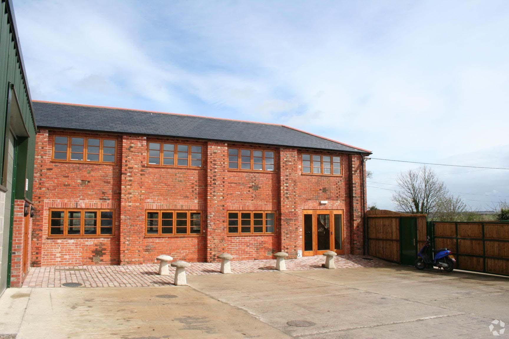 Porton Rd, Amesbury for sale Primary Photo- Image 1 of 1