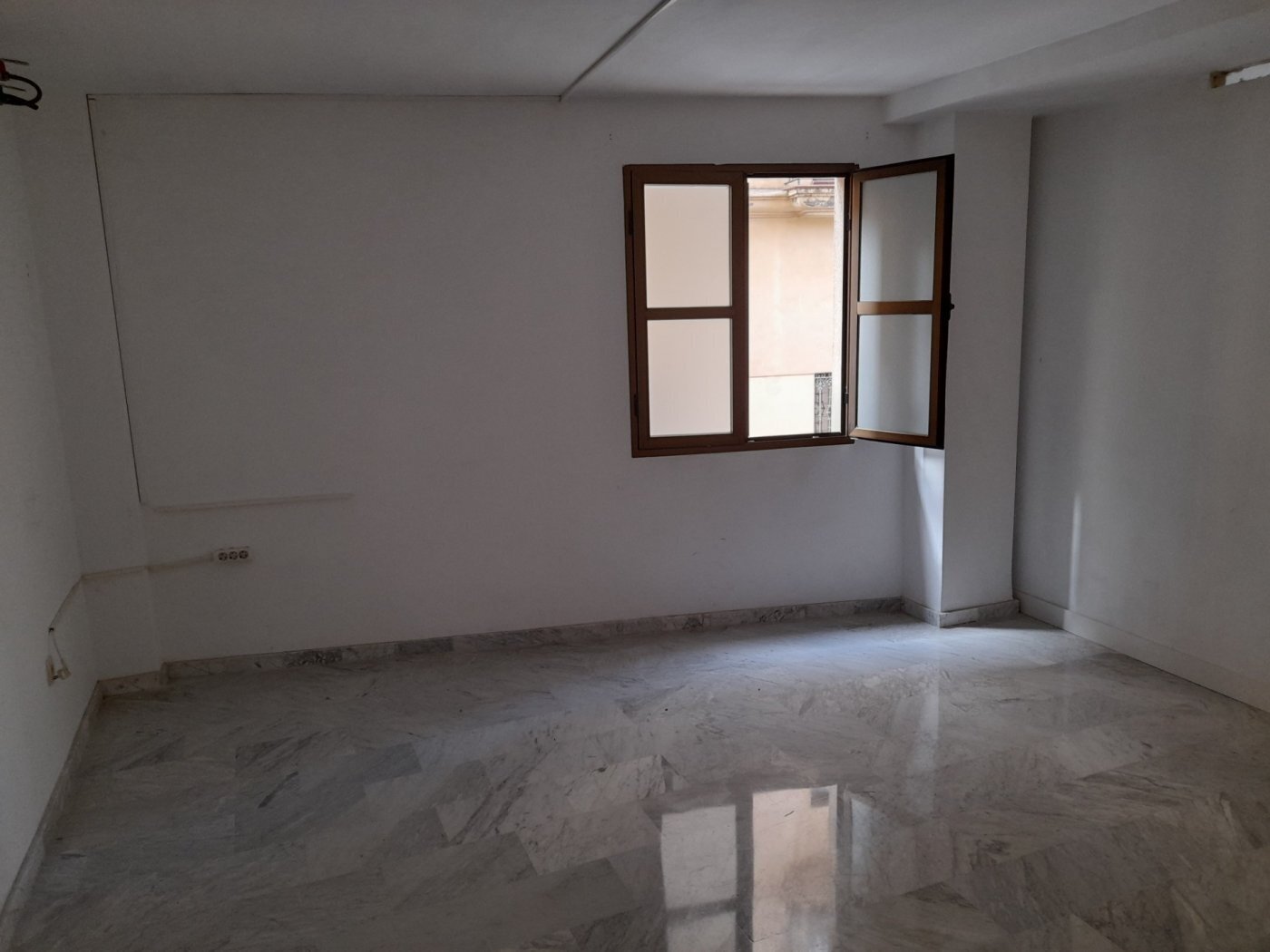 Office in Cáceres, Cáceres to rent Primary Photo- Image 1 of 6