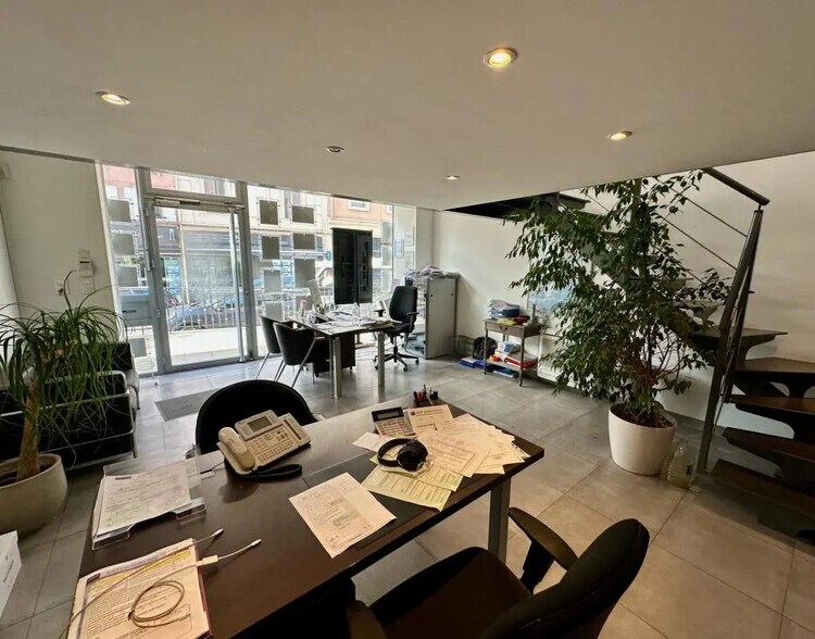 Retail in Saint-Raphaël for sale - Building Photo - Image 2 of 12