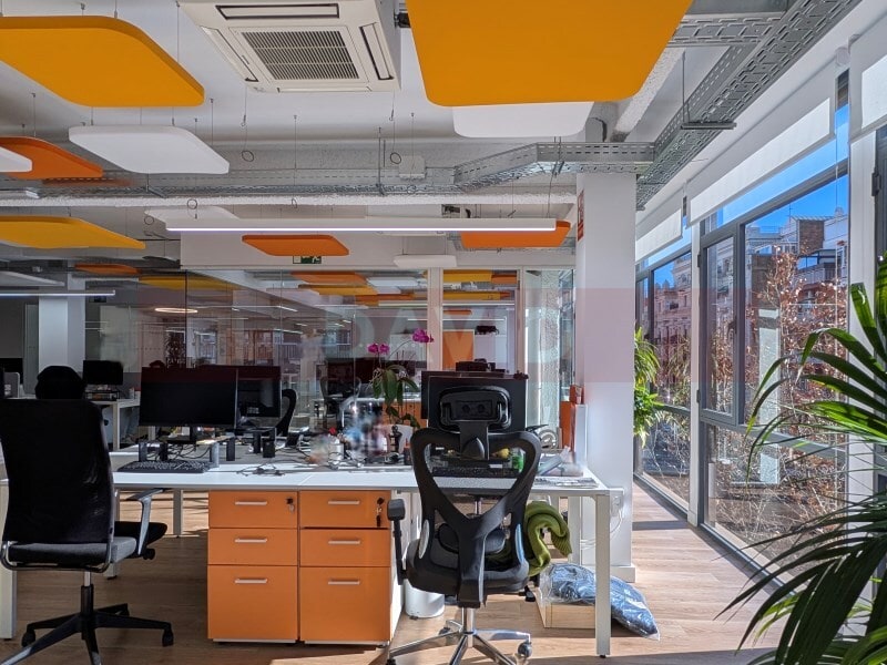 Office in Barcelona, Barcelona to rent Primary Photo- Image 1 of 4