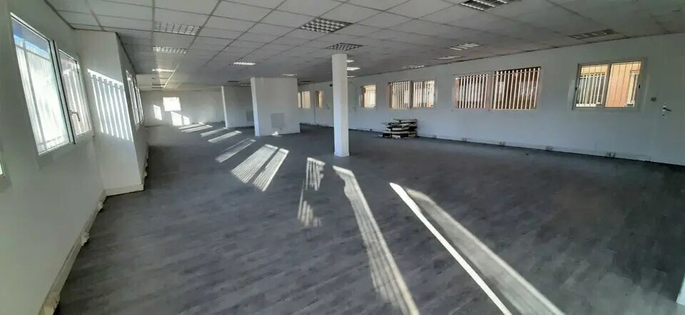 Office in Vitrolles to rent - Building Photo - Image 3 of 19