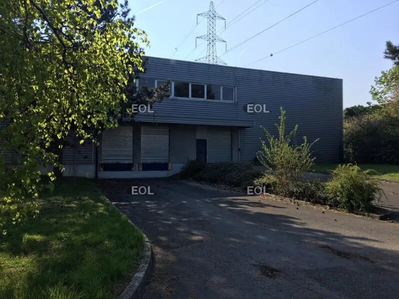 Industrial in Évry-Courcouronnes to rent Building Photo- Image 1 of 2