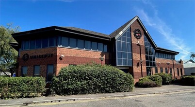 Prescott Rd, Slough for rent Building Photo- Image 1 of 2