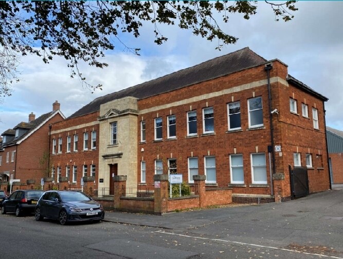Midland Rd, Higham Ferrers for sale Primary Photo- Image 1 of 1