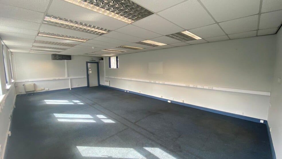 Coppice Side Industrial Estate, Walsall to rent - Building Photo - Image 2 of 11