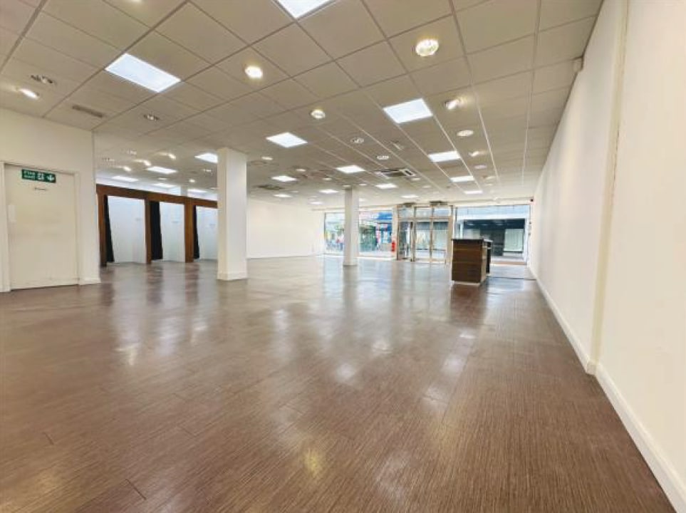 2-6 Burlington St, Chesterfield to rent Interior Photo- Image 1 of 3