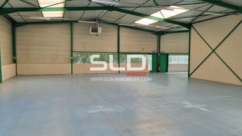 Light Industrial in Saint-Genis-Laval to rent - Interior Photo - Image 3 of 6