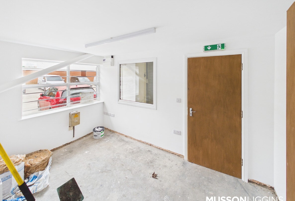Rutland Ct, Ilkeston, DBY DE7 8EF - Unit 4 - - Interior Photo - Image 1 of 1