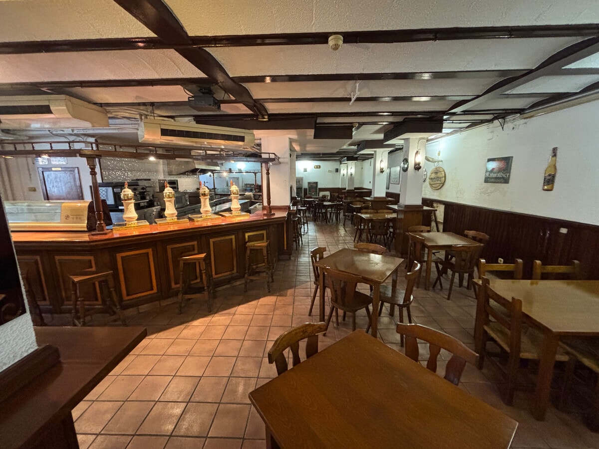 Badalona, BAR 08912 - Unit 1 - - Interior Photo - Image 2 of 16