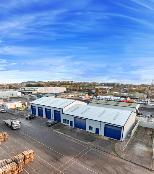 1 Smeaton Rd, Dundee to rent - Building Photo - Image 1 of 10