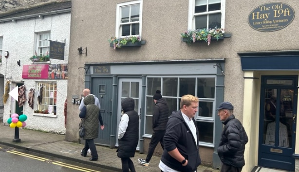 36 Main St, Carnforth to rent - Primary Photo - Image 1 of 1