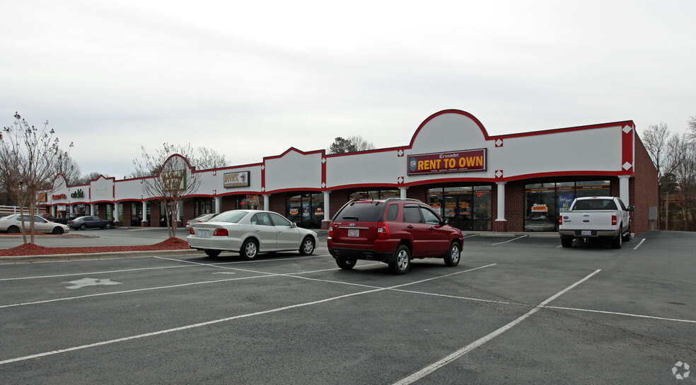 1701-1721 N Church St, Burlington, NC for rent - Building Photo - Image 2 of 3