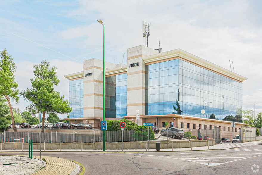 Avenida De Europa, 21, Alcobendas, Madrid for rent - Building Photo - Image 2 of 3