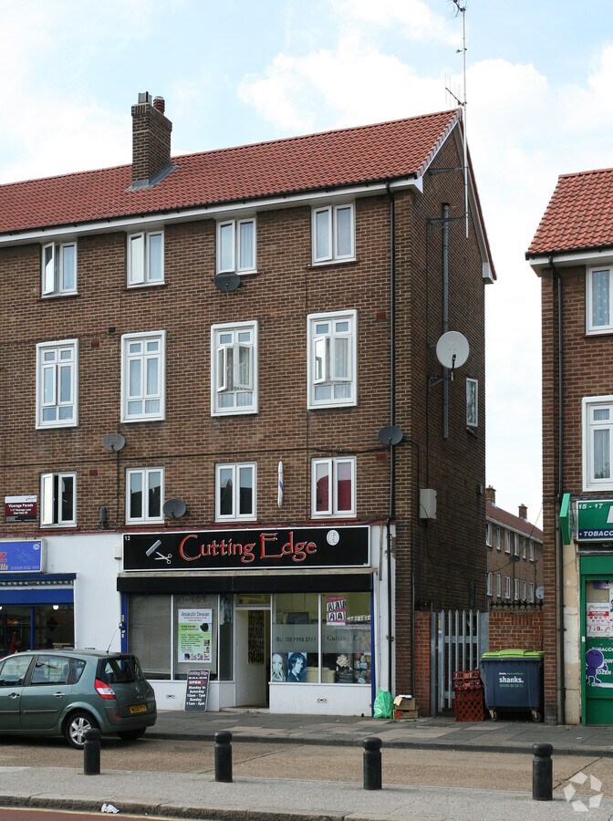 13 Vicarage Ln, London, E6 6AD UK