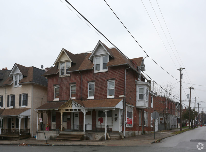 131 Haws Ave, Norristown, PA for sale - Primary Photo - Image 1 of 1