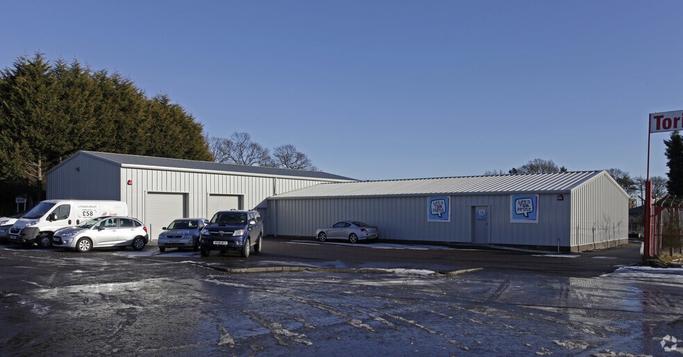 Macadam Pl, Dundee for sale - Primary Photo - Image 1 of 1
