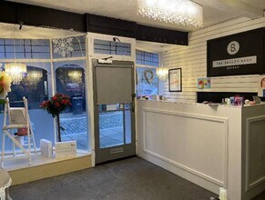 23-25 St. Marys Chare, Hexham to rent Interior Photo- Image 2 of 4