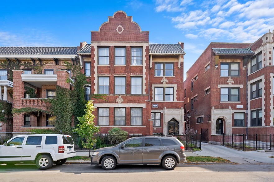 5017 S Drexel Blvd, Chicago, IL for sale - Building Photo - Image 2 of 6