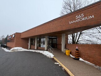More details for 565 Sanatorium Rd, Hamilton, ON - Medical to Rent
