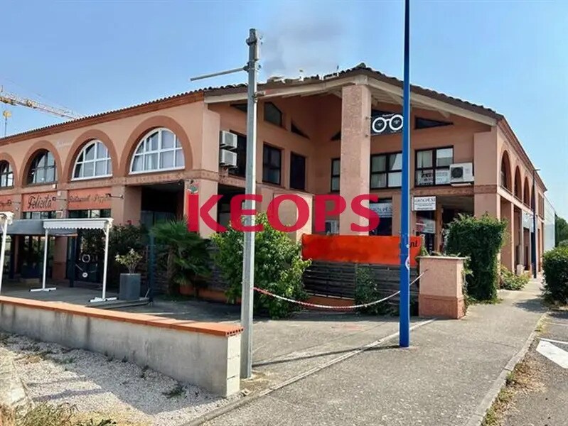 Retail in Launaguet to rent Building Photo- Image 1 of 25