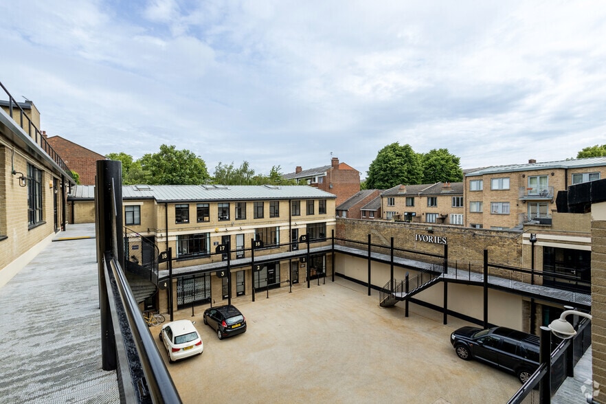 6 Northampton St, London to rent - Building Photo - Image 3 of 30