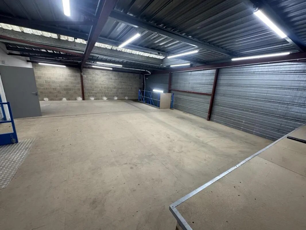 Industrial in Mitry-Mory to rent Building Photo- Image 1 of 15