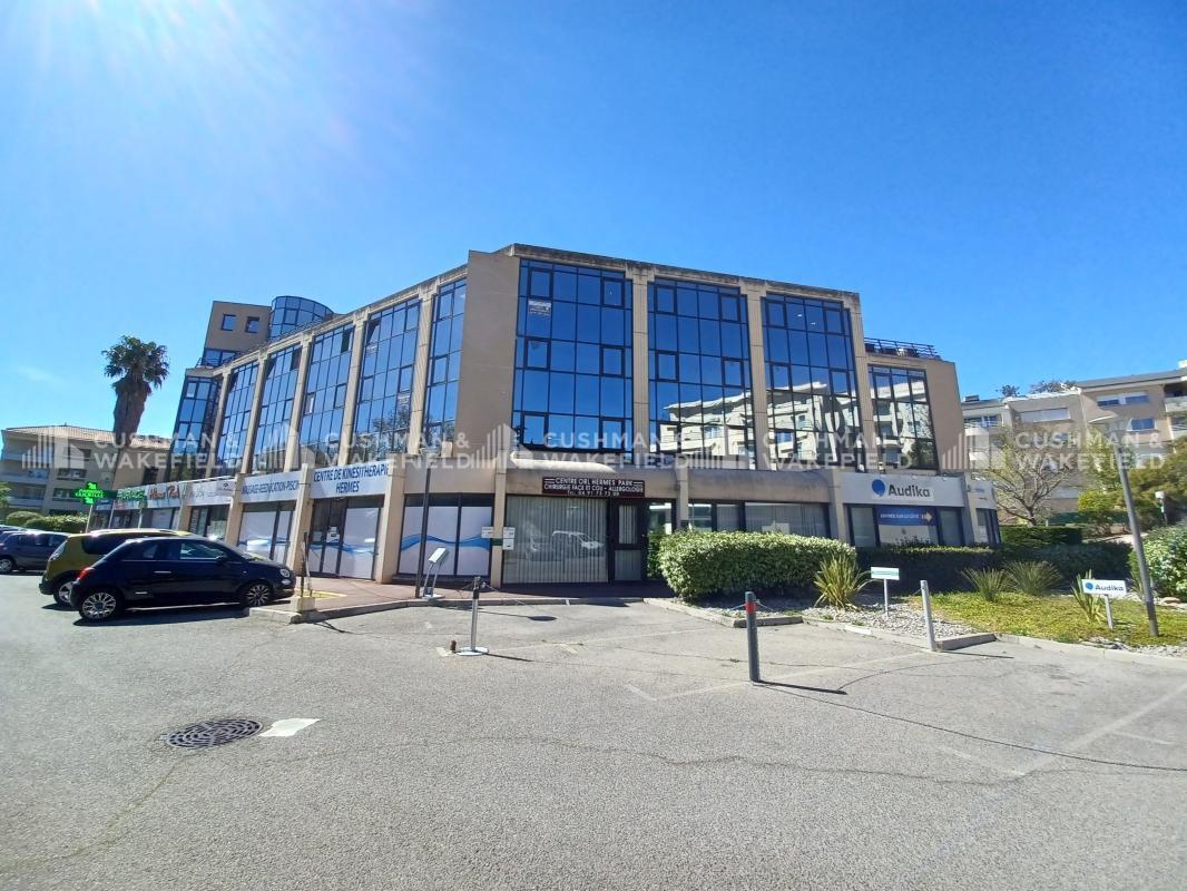 Office in Marseille for sale Building Photo- Image 1 of 14