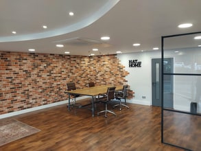 79 High St, Crowthorne to rent Interior Photo- Image 2 of 3