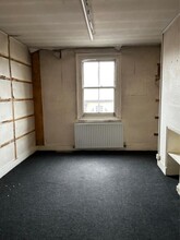 17-19 High St, London for rent Interior Photo- Image 2 of 7