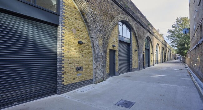 More details for Brayards Rd, London - Light Industrial to Rent