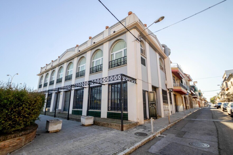 Calle Pablo Neruda, 1, Mairena del Aljarafe, Sevilla for sale - Building Photo - Image 3 of 22