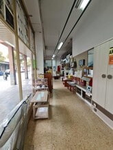 Retail in Montcada i Reixac, Barcelona to rent Interior Photo- Image 2 of 6
