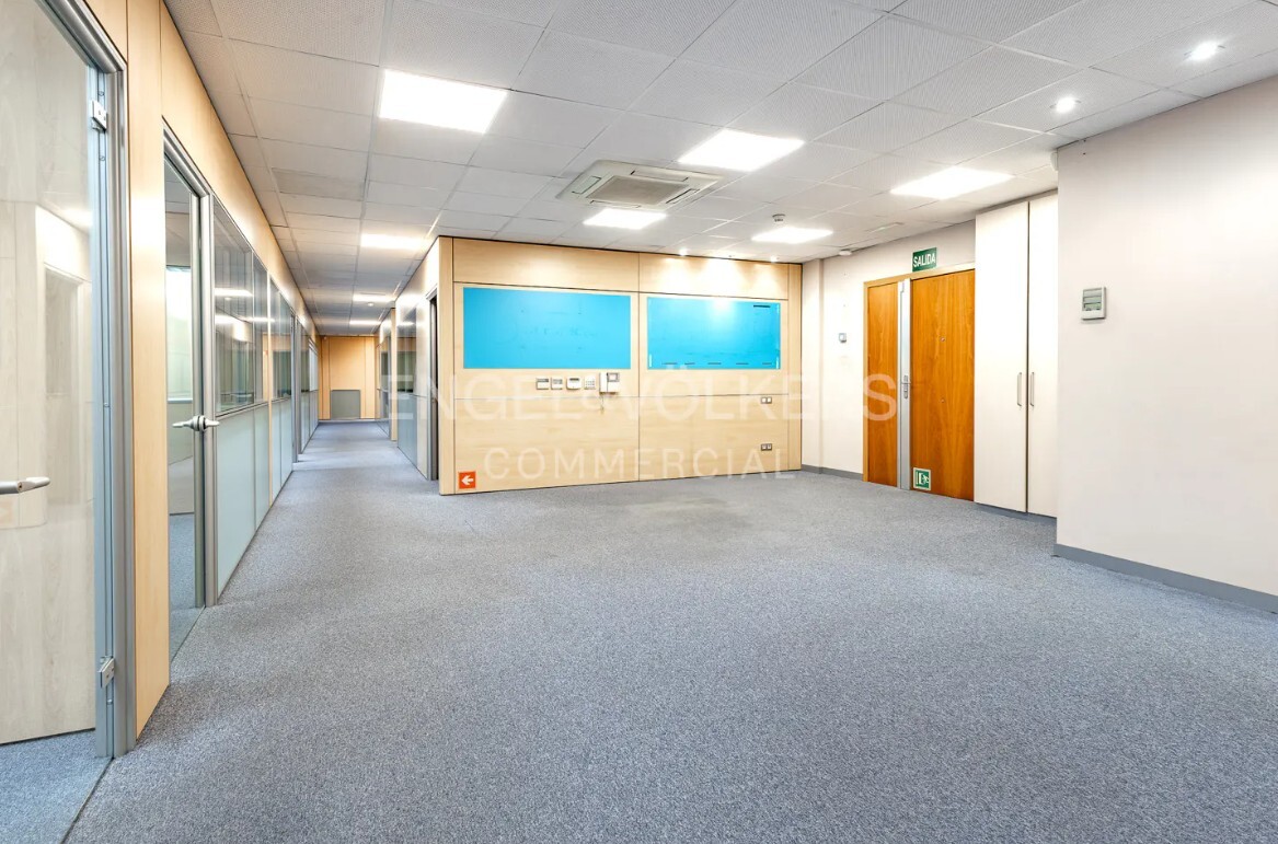 Office in Sant Cugat del Vallès, Barcelona to rent Interior Photo- Image 1 of 6