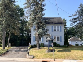 116 Harry L Dr, Johnson City, NY for sale Primary Photo- Image 1 of 1