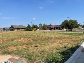 1921 S Country Club Rd, El Reno, OK for sale Primary Photo- Image 1 of 4