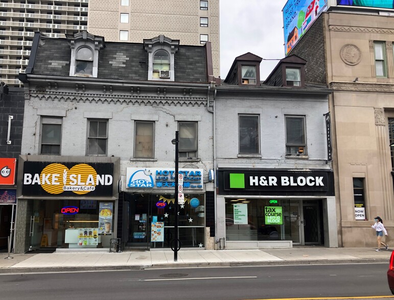 376 Yonge St, Toronto, ON for rent - Building Photo - Image 3 of 4