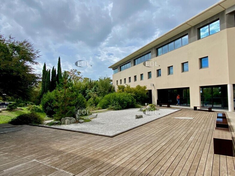 Office in Marseille for sale - Building Photo - Image 2 of 6