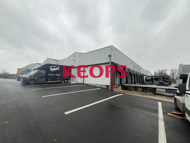 Location Local d'activités 1 500 m²