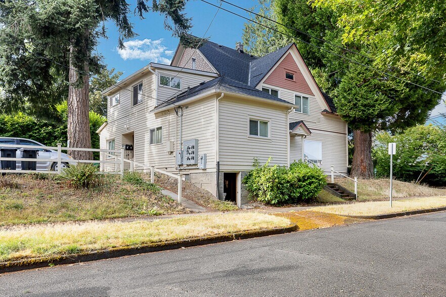 205 19th Ave SE, Olympia, WA for sale - Primary Photo - Image 1 of 1