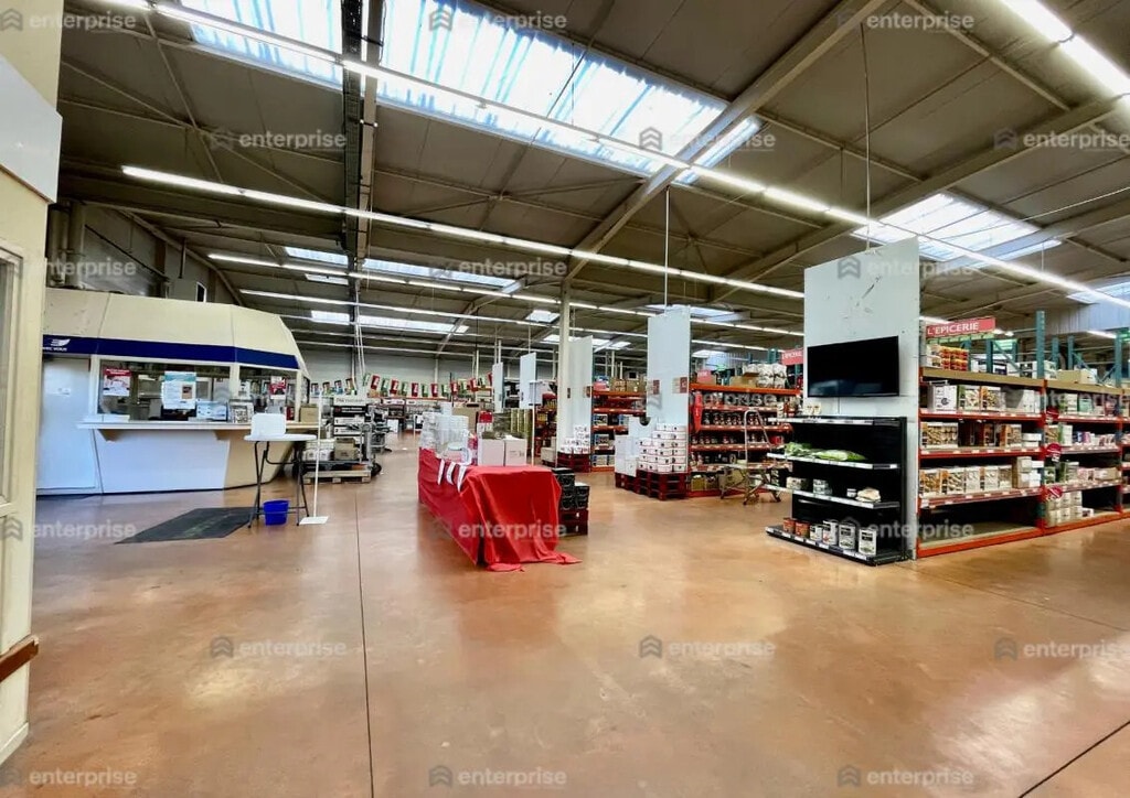 Vente Local d'activités 2 750 m² - Photo 1
