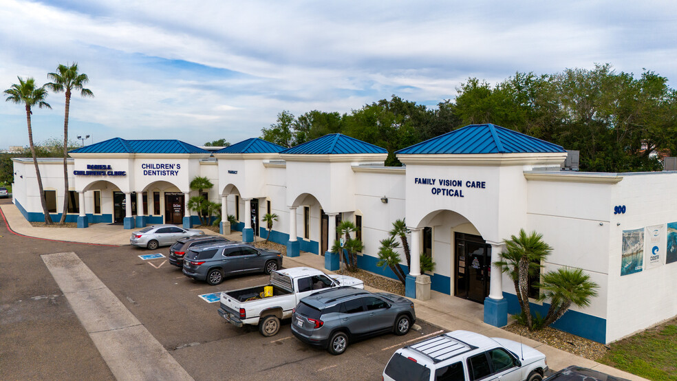 900 W Sam Houston Blvd, Pharr, TX for rent - Building Photo - Image 2 of 4