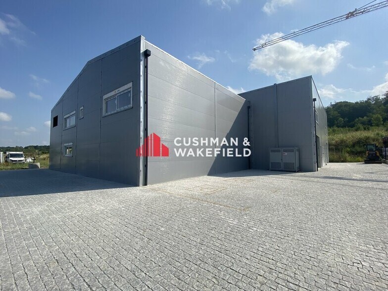 Light Industrial in Grisolles for sale - Building Photo - Image 1 of 7