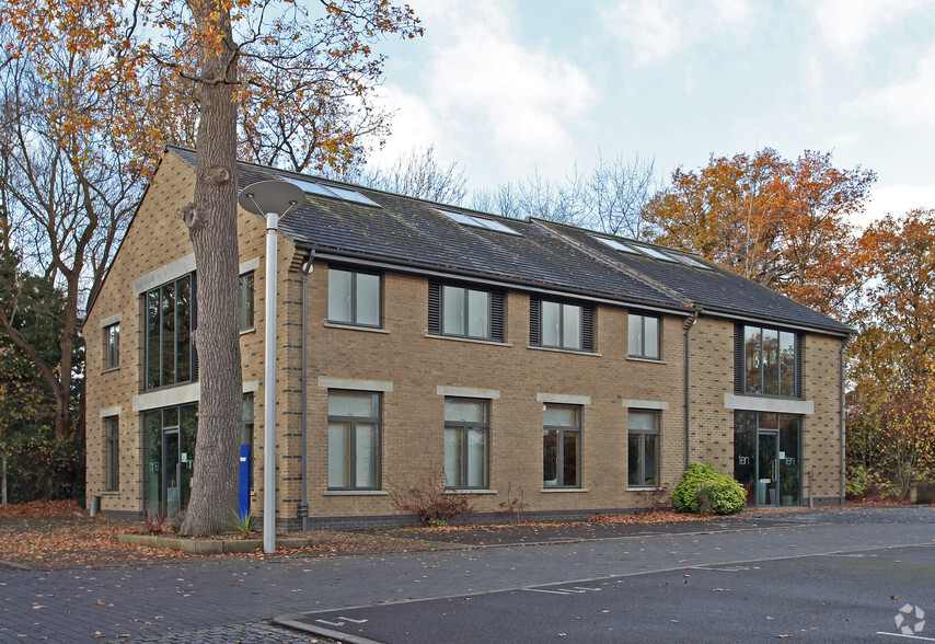 The Courtyard, Bracknell for rent - Building Photo - Image 3 of 6