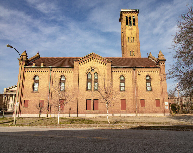 500-520 N Kingshighway Blvd, Saint Louis, MO for sale - Building Photo - Image 2 of 17