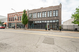 3026 Locust St, Saint Louis, MO for rent Building Photo- Image 1 of 5