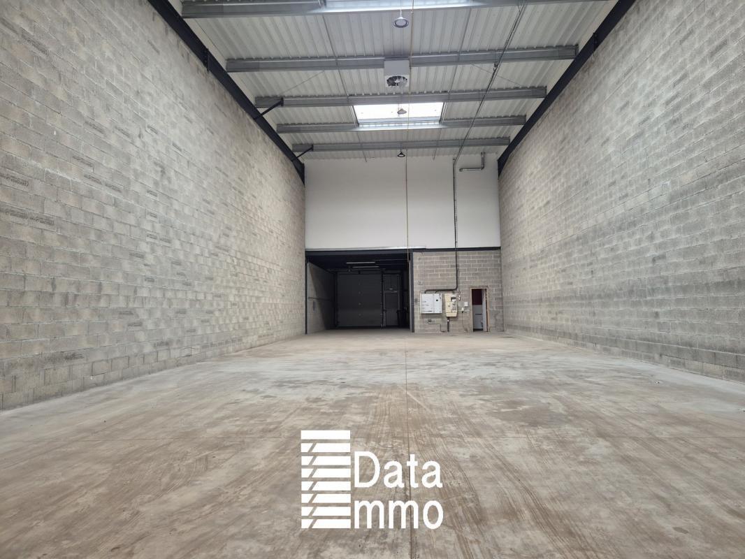 Light Industrial in Bussy-Saint-Georges to rent Building Photo- Image 1 of 9