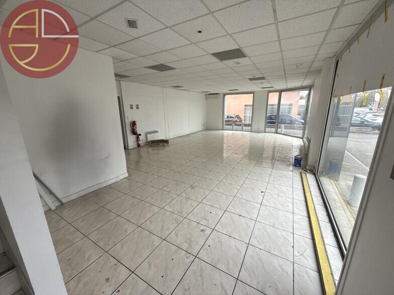 Light Industrial in Saint-Orens-de-Gameville to rent - Interior Photo - Image 2 of 9